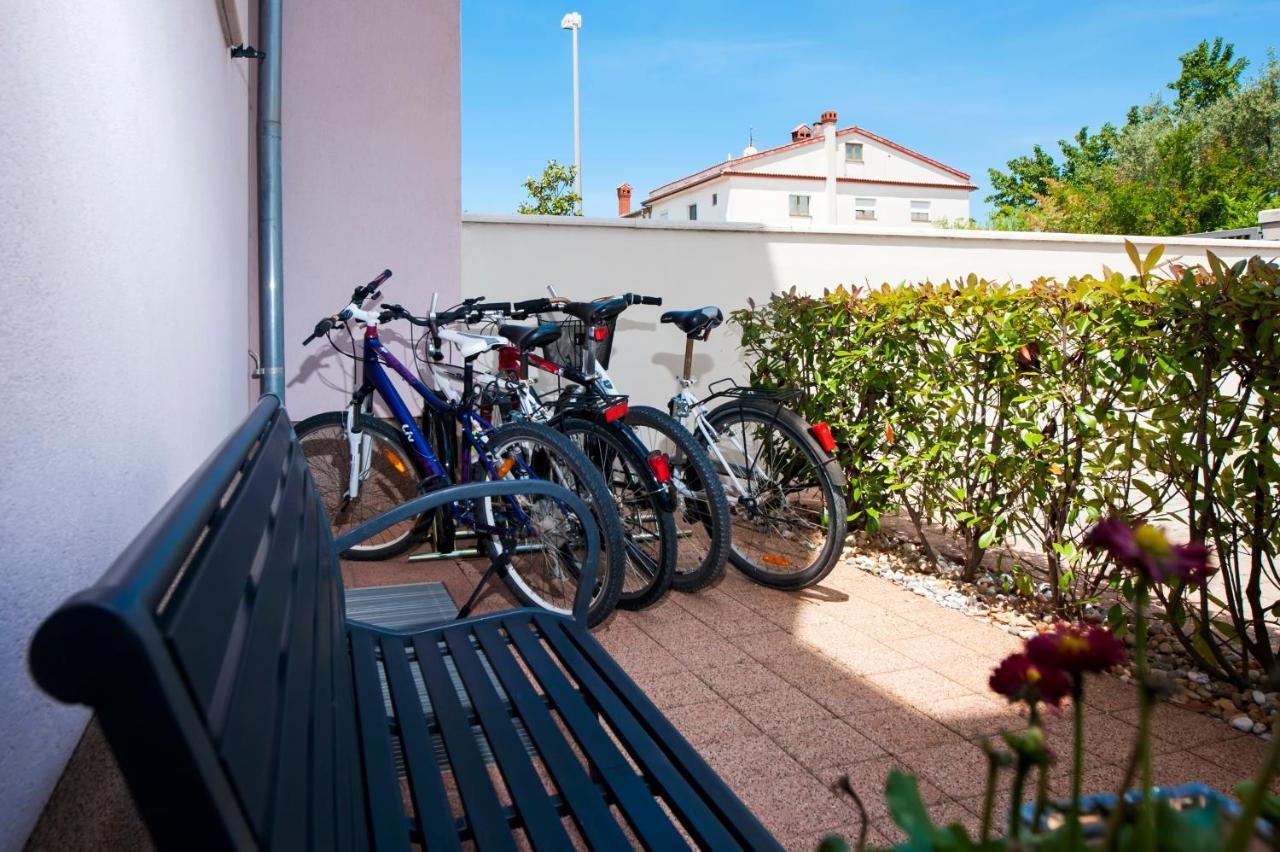 Apartments And Rooms Camaiore Rovinj Exterior photo