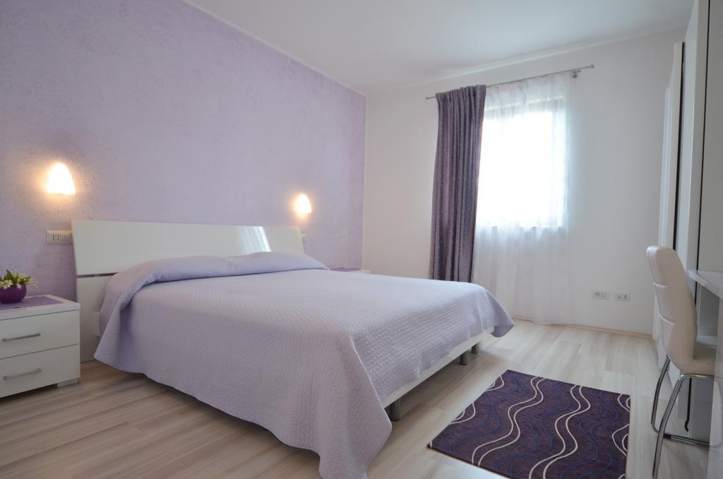Apartments And Rooms Camaiore Rovinj Exterior photo